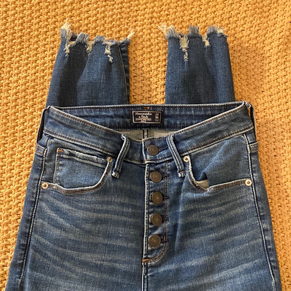 Abercrombie High Rise Ankle Jeans